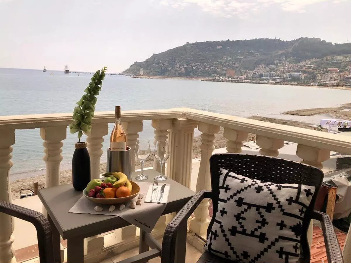 201749876 (Copy).jpg